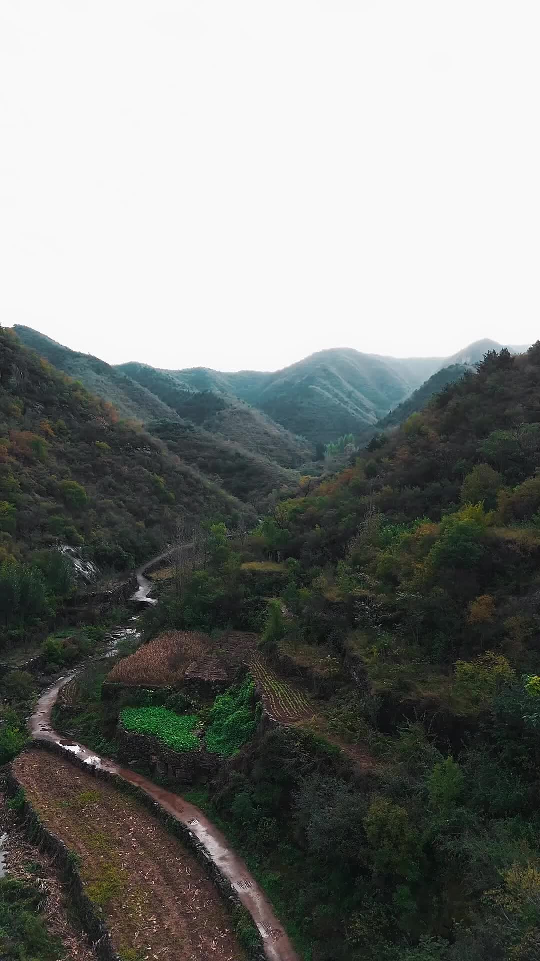 Episode 1 - Trapped in Mountain River